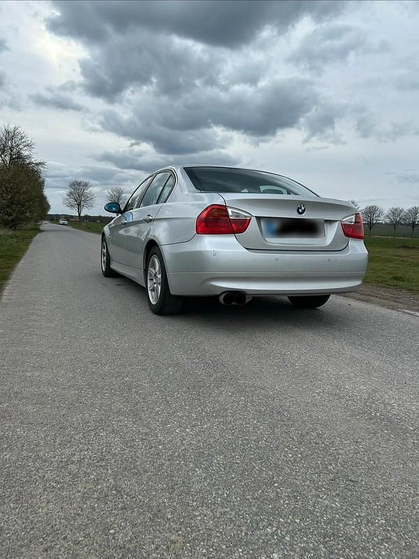 Gebraucht BMW 325 218 PS (160 kW) 2006 Limousine