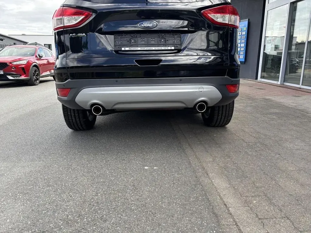 Gebraucht Ford Kuga 150 PS (110 kW) 2016 Schwarz SUV