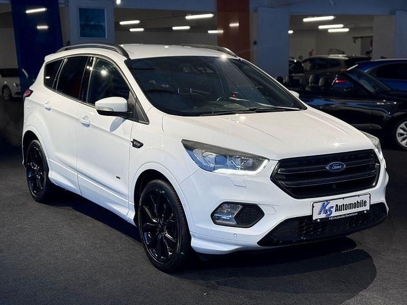 Gebraucht Ford Kuga ST-Line 182 PS (133 kW) 2018 Weiß SUV