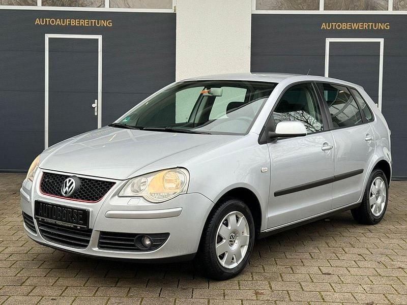 Silber Gebraucht 2010 VW Polo United Kleinwagen | 3.990 € (Superpreis) - Bild 1/4