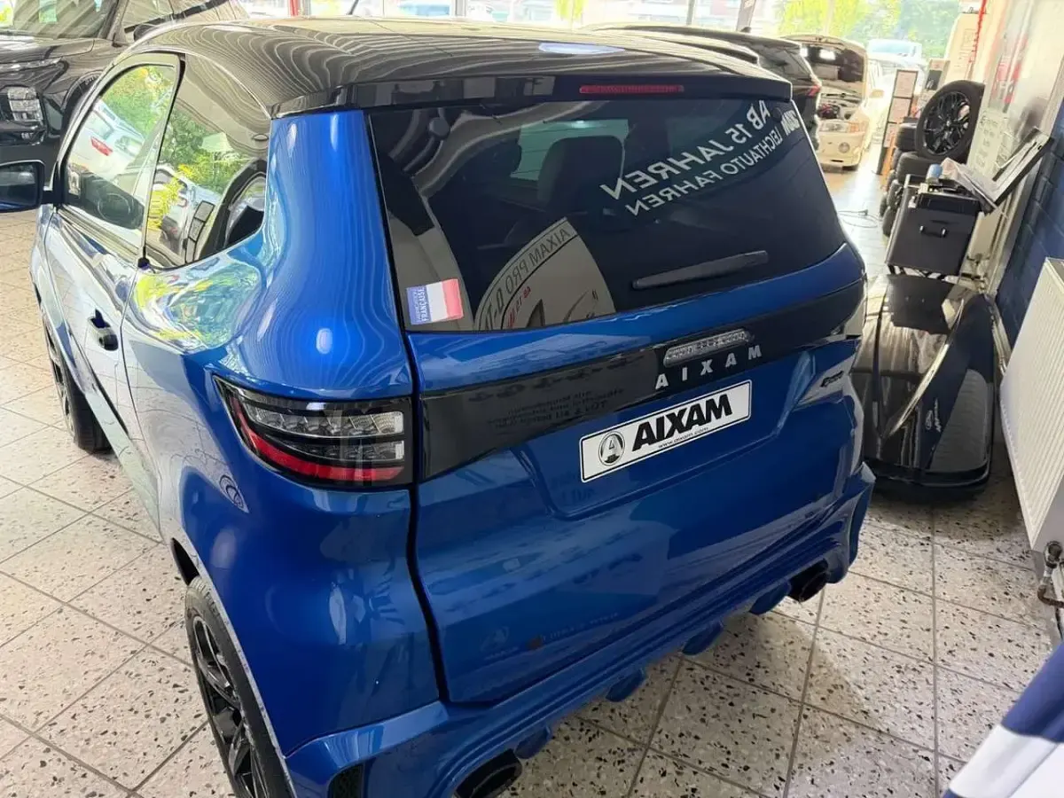 Neu Aixam AMBITION Sport 2026 Saphirblaumet. Kleinwagen