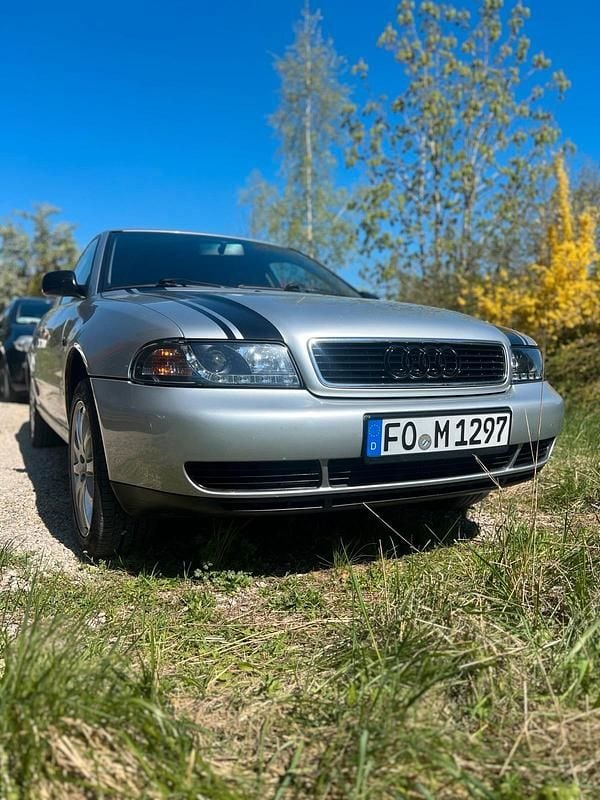 Second-hand Audi A4 101 CP (74 kW) 1998 Argintiu Break