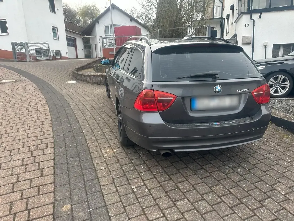 Gebraucht BMW 320 163 PS (119 kW) 2007 Andere farben Kombi