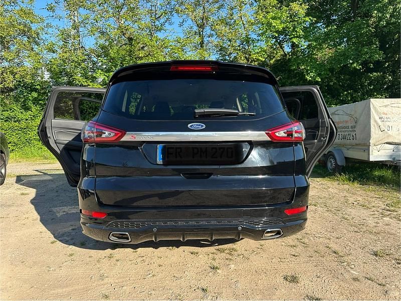 Gebraucht Ford S-MAX S 210 PS (154 kW) 2016 Schwarz Van / Kleinbus