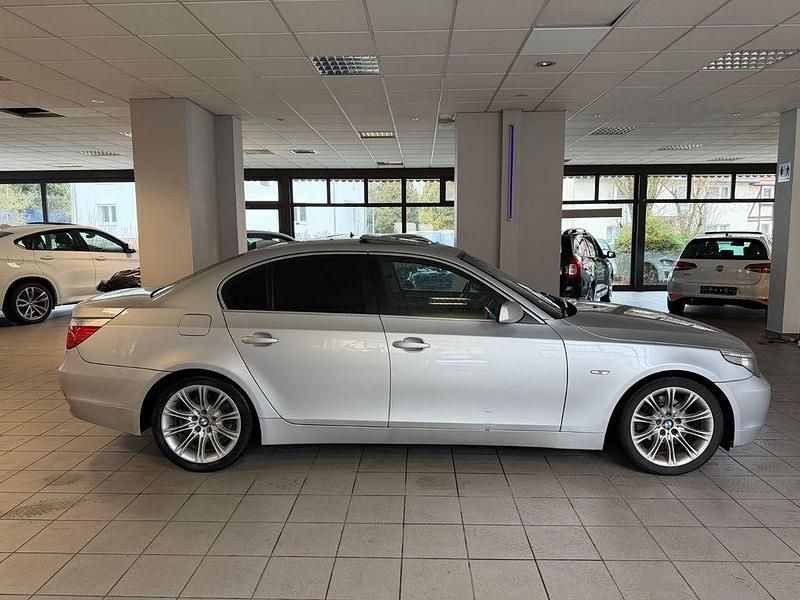 Gebraucht BMW 523 Advantage 177 PS (130 kW) 2006 Silber Limousine