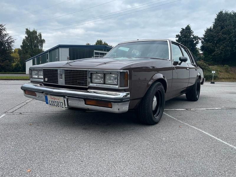 Gebraucht 1984 Oldsmobile Cutlass Limousine | 17.800 € - Bild 1/4