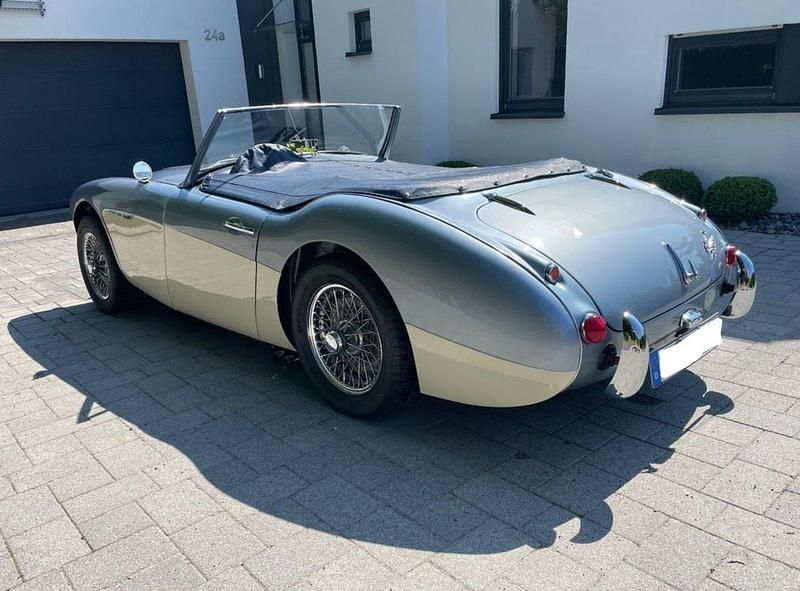 Silber Gebraucht 1960 Austin Healey 3000 MK I Cabrio | 27.900 € - Bild 1/4