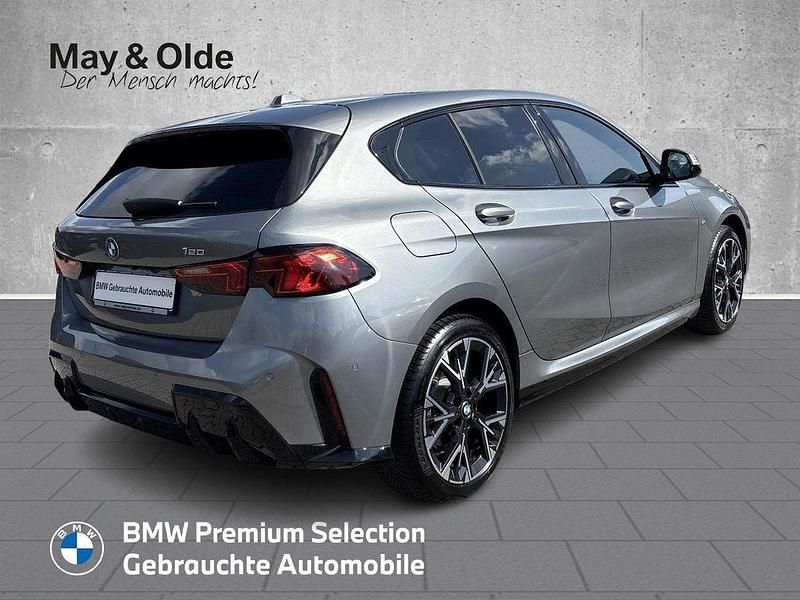 Gebraucht BMW 120 M Sport 170 PS (125 kW) 2025 Skyscraper grau metallic Kleinwagen