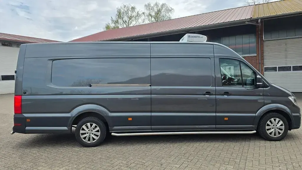 Gebraucht VW Crafter 177 PS (130 kW) 2019 Grau Van