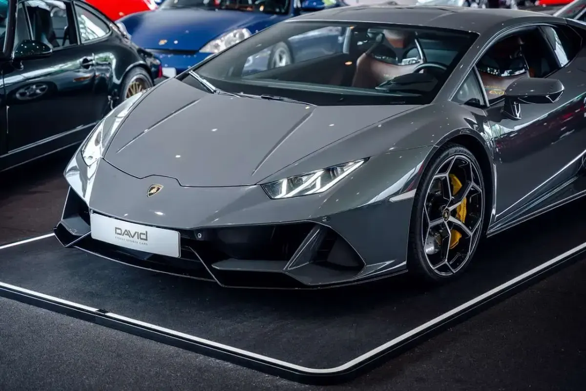 Gebraucht Lamborghini Huracán 640 PS (470 kW) 2024 Grau Coupé