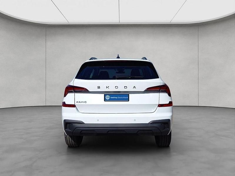 Neu Skoda Kamiq Tour 95 PS (69 kW) 2025 Weiß SUV