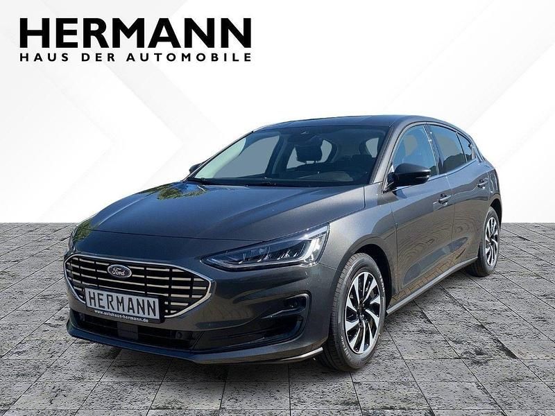Gebraucht Ford Focus Titanium 125 PS (91 kW) 2024 Grau Limousine