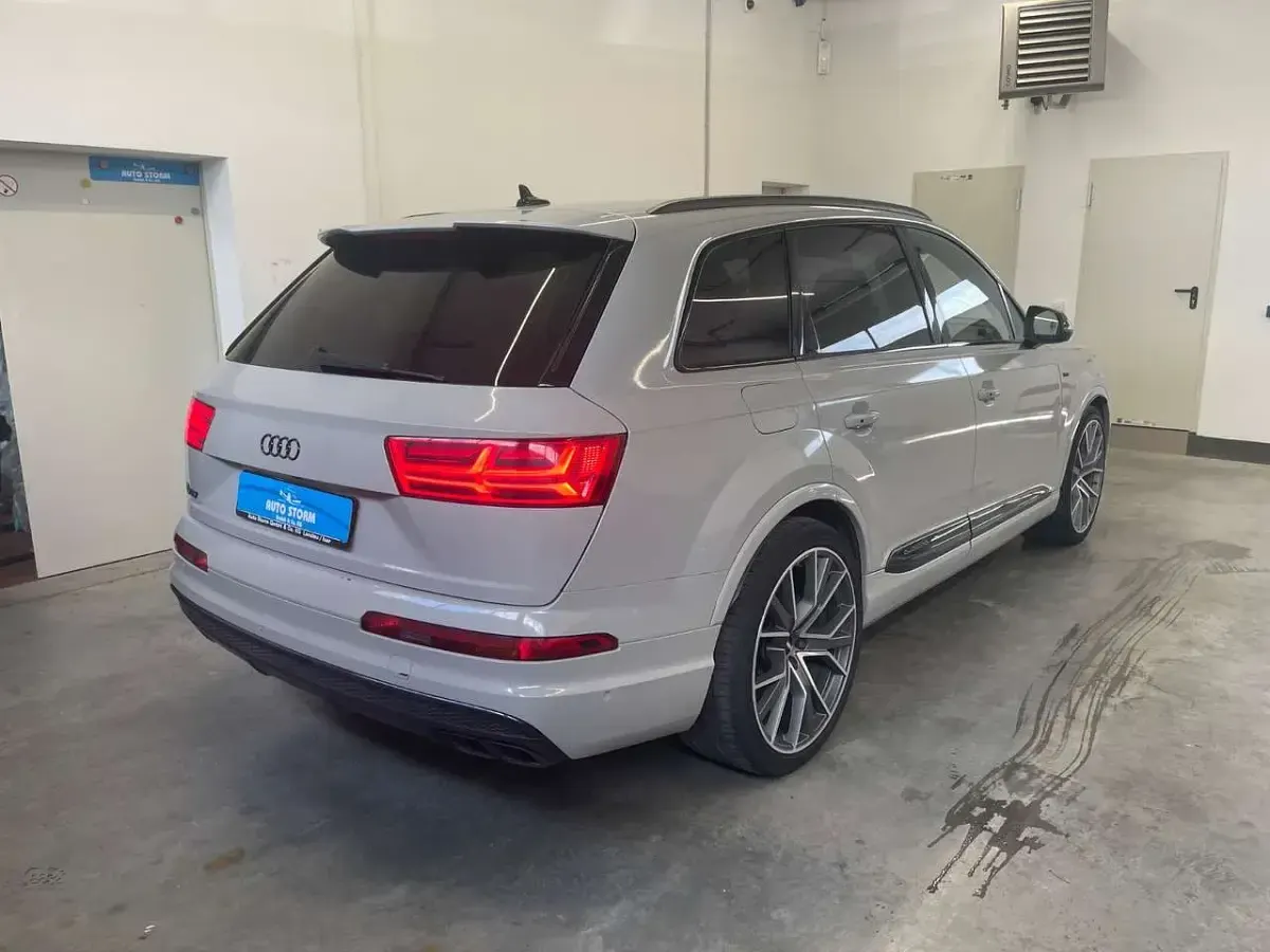 Gebraucht Audi SQ7 Sport 435 PS (319 kW) 2019 Orcaschwarz metallic SUV