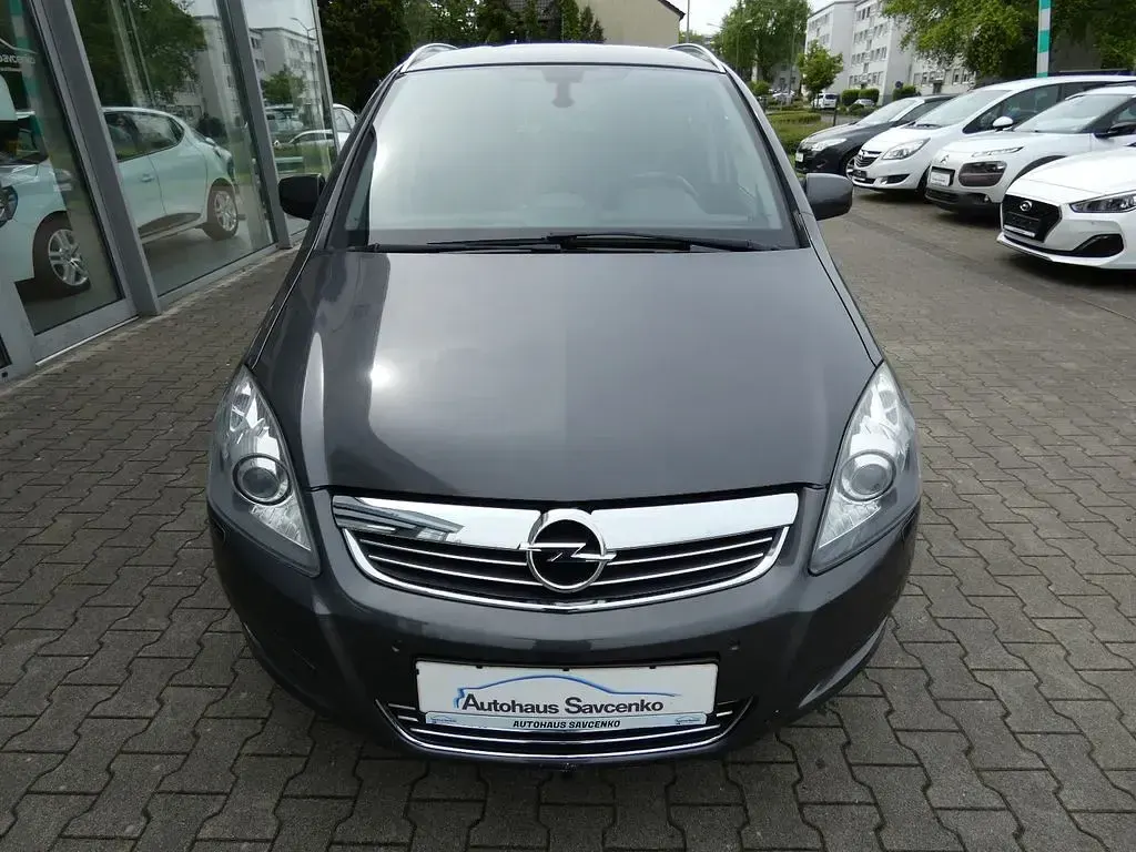 Gebraucht Opel Zafira 140 PS (102 kW) 2011 Grau Van / Kleinbus