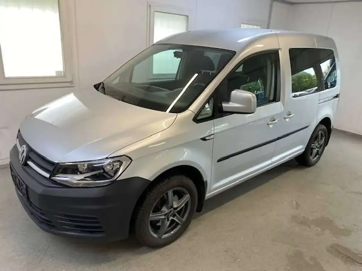 Gebraucht VW Caddy 102 PS (75 kW) 2018 Reflexsilber metallic Van / Kleinbus