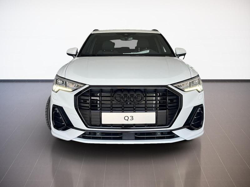 Gebraucht Audi Q3 S-Line 245 PS (180 kW) 2023 Gletscherweiß SUV