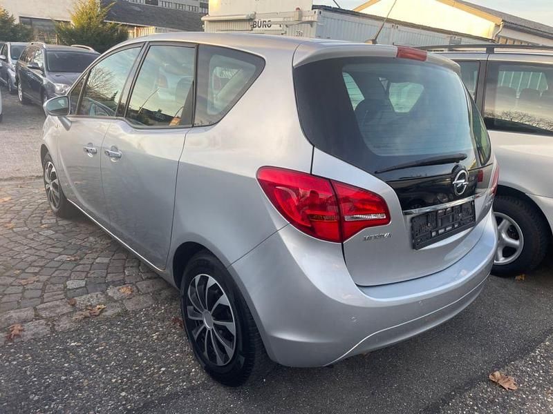 Gebraucht Opel Meriva Innovation 120 PS (88 kW) 2011 Silber Van / Kleinbus