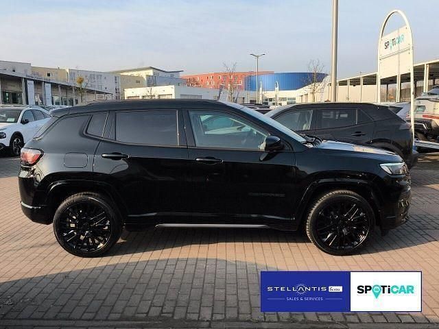 Gebraucht Jeep Compass 131 PS (96 kW) 2024 Schwarz SUV