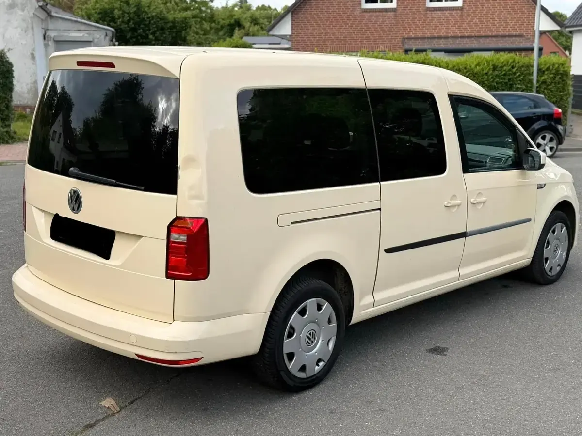 Gebraucht VW Caddy Maxi 102 PS (75 kW) 2019 Beige Van / Kleinbus