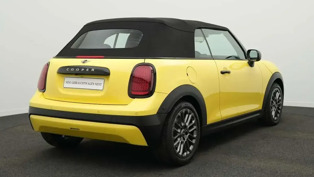 Gebraucht Mini Cooper Cabriolet Classic 163 PS (119 kW) 2025 Gelb Cabrio