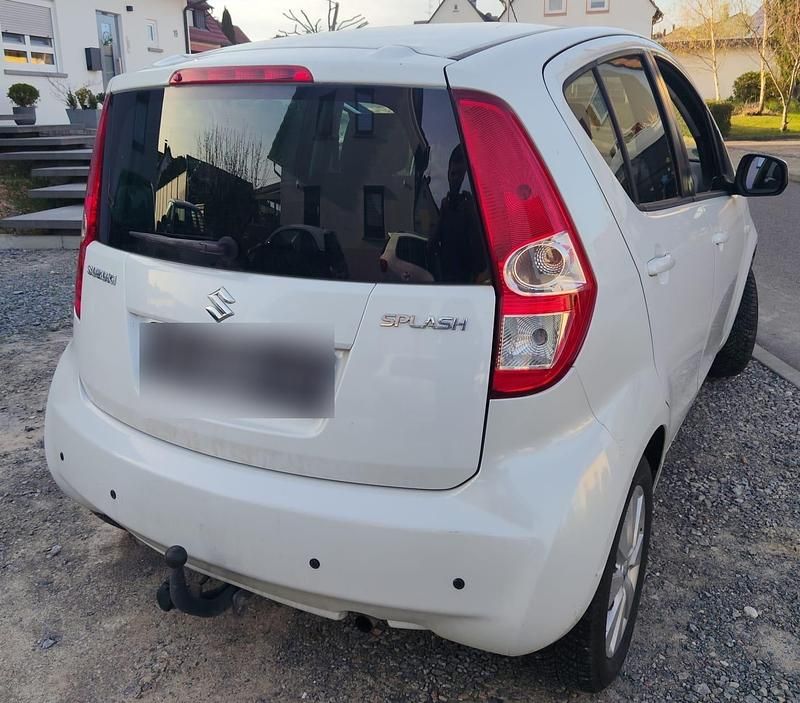Gebraucht Suzuki Splash 86 PS (63 kW) 2009 Weiß Kleinwagen