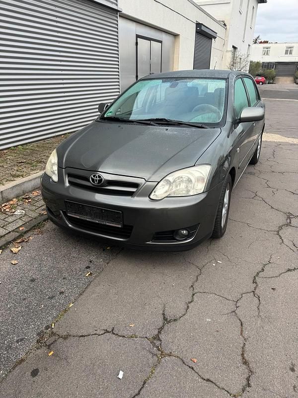 Grau Gebraucht 2006 Toyota Corolla Limousine | 3.490 € (Teuer) - Bild 1/4