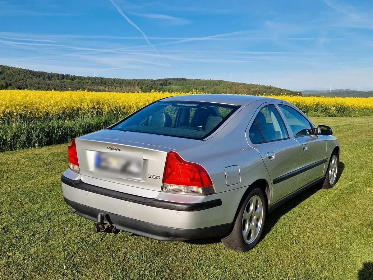 Gebraucht Volvo S60 140 PS (102 kW) 2002 Silber Limousine