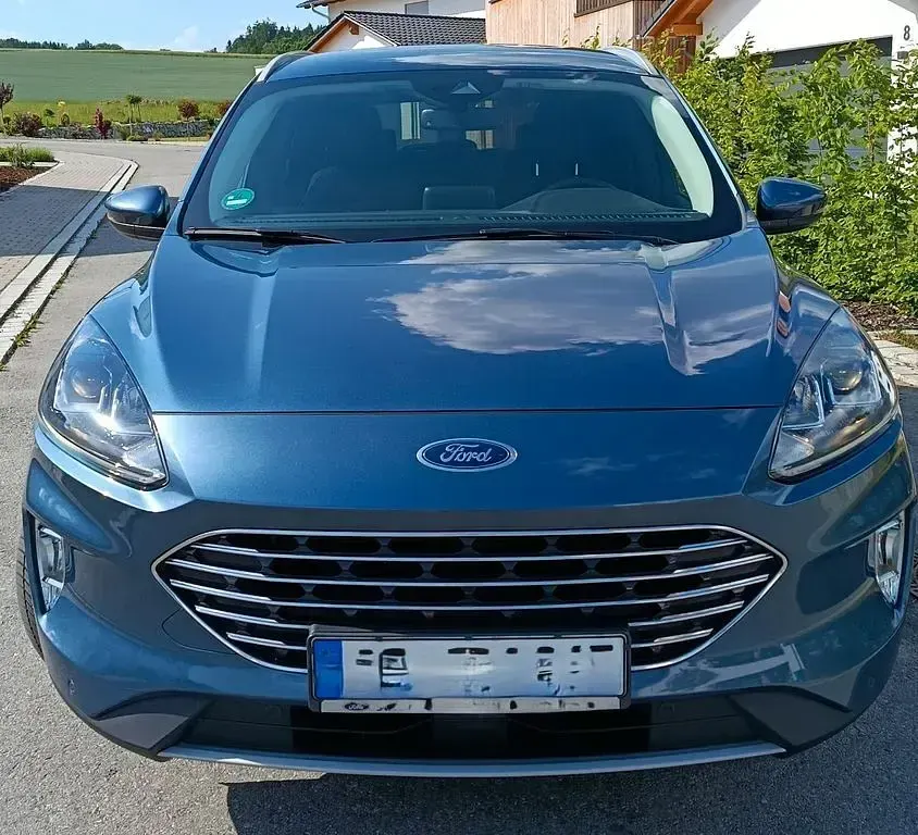 Gebraucht Ford Kuga Titanium 224 PS (164 kW) 2022 Blau SUV