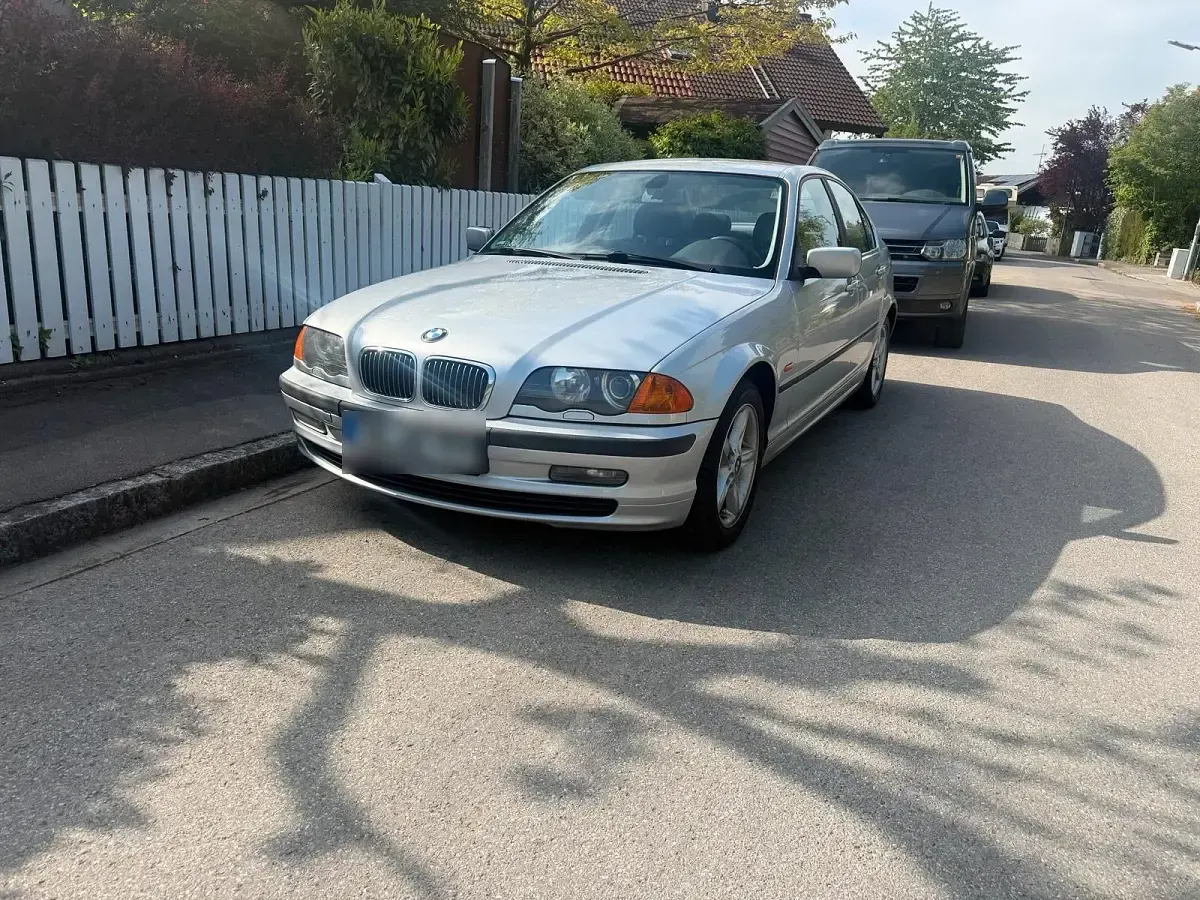 Gebraucht BMW 320 170 PS (125 kW) 2001 Silber Limousine