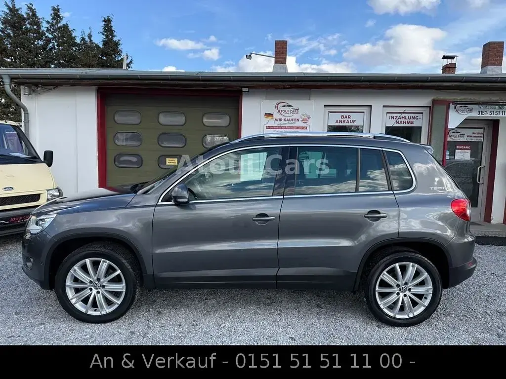 Gebraucht VW Tiguan Team 140 PS (102 kW) 2011 Grau SUV