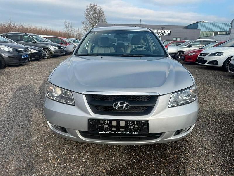 Gebraucht Hyundai Sonata GLS 162 PS (119 kW) 2005 Silber Limousine