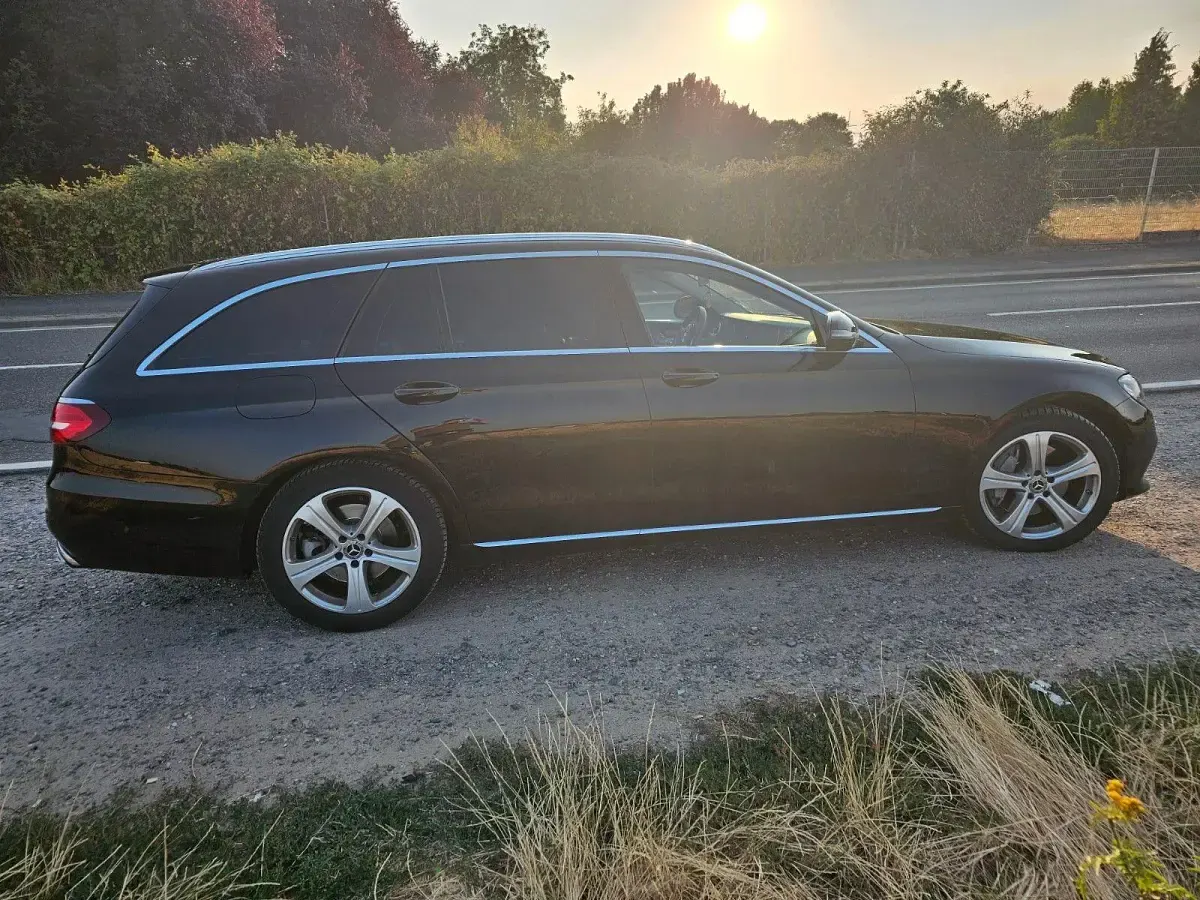 Gebraucht Mercedes E350 Avantgarde 258 PS (189 kW) 2017 Schwarz Kombi
