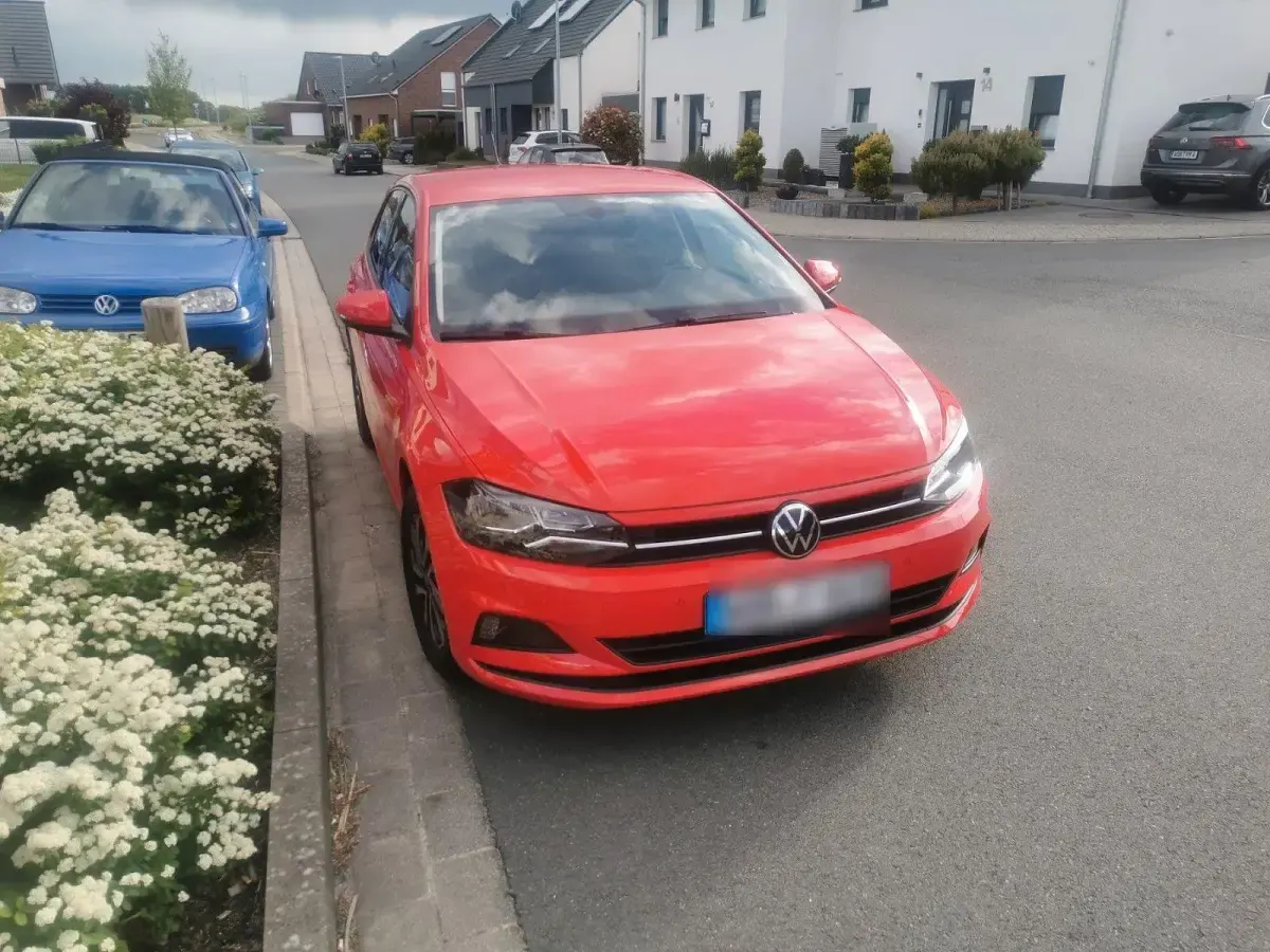 Gebraucht VW Polo Active 90 PS (66 kW) 2021 Rot Kleinwagen