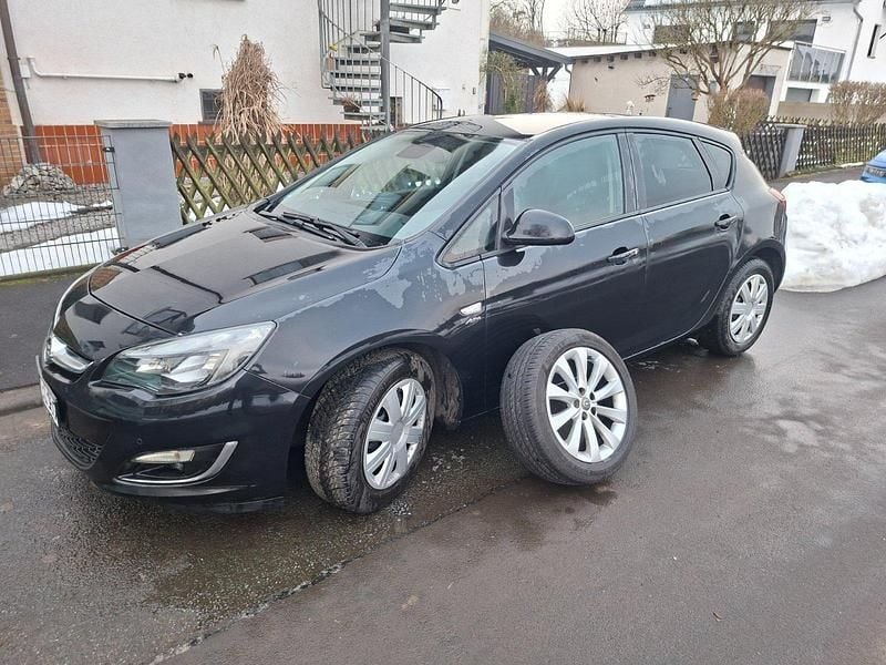Schwarz Gebraucht 2013 Opel Astra Limousine | 4.200 € (Guter Preis) - Bild 1/4