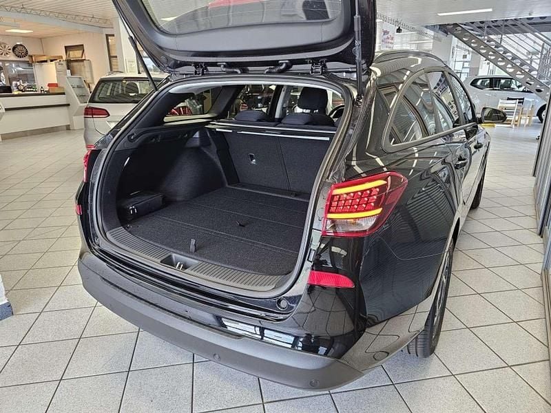 Neu Hyundai i30 140 PS (102 kW) 2026 Abyssblackmet Kombi