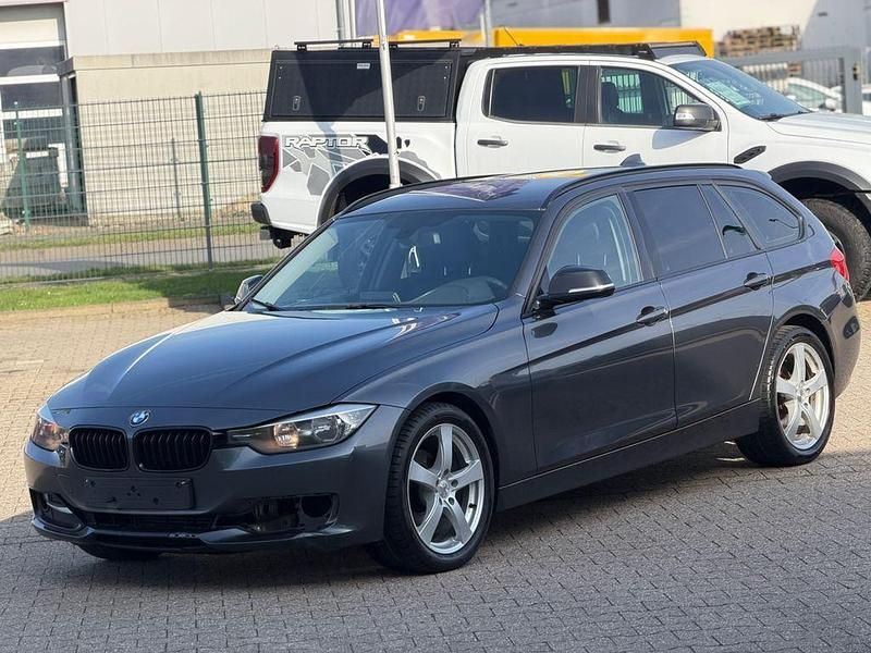 Gebraucht BMW 316 Shadowline 116 PS (85 kW) 2013 Grau Kombi