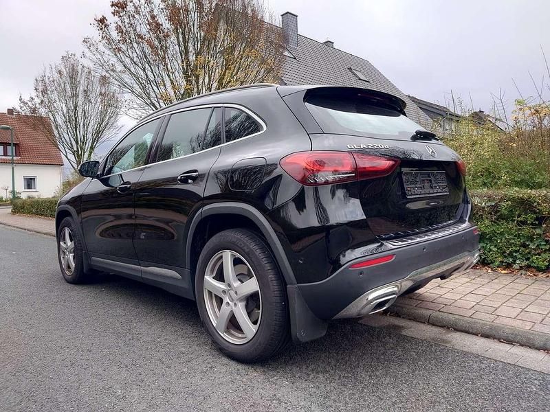 Gebraucht Mercedes GLA220 Progressive 190 PS (139 kW) 2020 Schwarz SUV