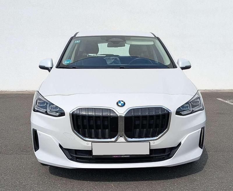 Gebraucht BMW 218 136 PS (100 kW) 2024 Mineralweiss Van / Kleinbus