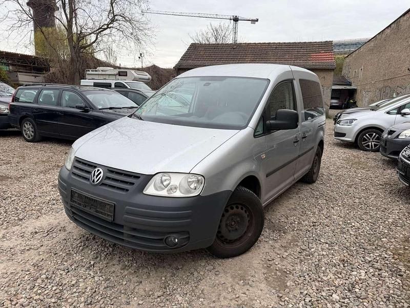 Second-hand VW Caddy Team 109 CP (80 kW) 2008 Argintiu Monovolum