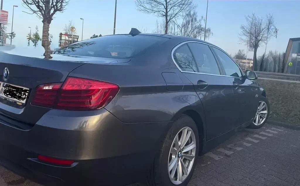 Używany BMW 520 Efficient Dynamics 190 KM (139 kW) 2016 Szary Sedan/Limuzyna