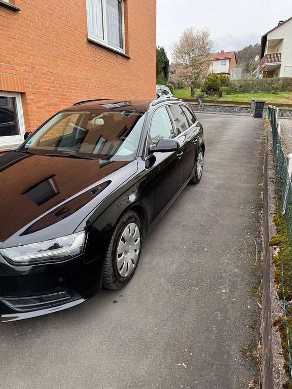 Second-hand Audi A4 Ambiente 143 CP (105 kW) 2012 Negru Break