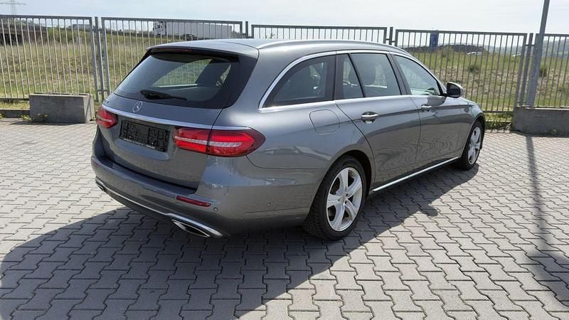 Second-hand Mercedes E250 211 CP (155 kW) 2017 Gri Break