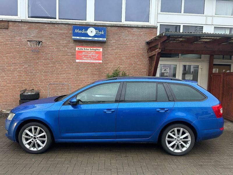 Gebraucht Skoda Octavia Style 150 PS (110 kW) 2015 Blau Kleinwagen