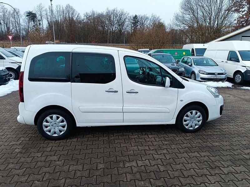 Gebraucht Citroën Berlingo SELECTION 99 PS (72 kW) 2018 Weiß Van / Kleinbus