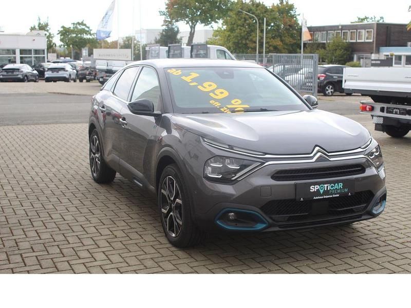 Gebraucht Citroën e-C4 Shine 100 kW (136 PS) 2023 Platinum grau Limousine