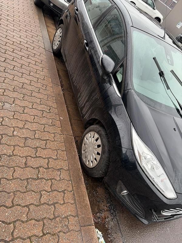 Gebraucht Ford Fiesta 100 PS (73 kW) 2013 Schwarz Kleinwagen