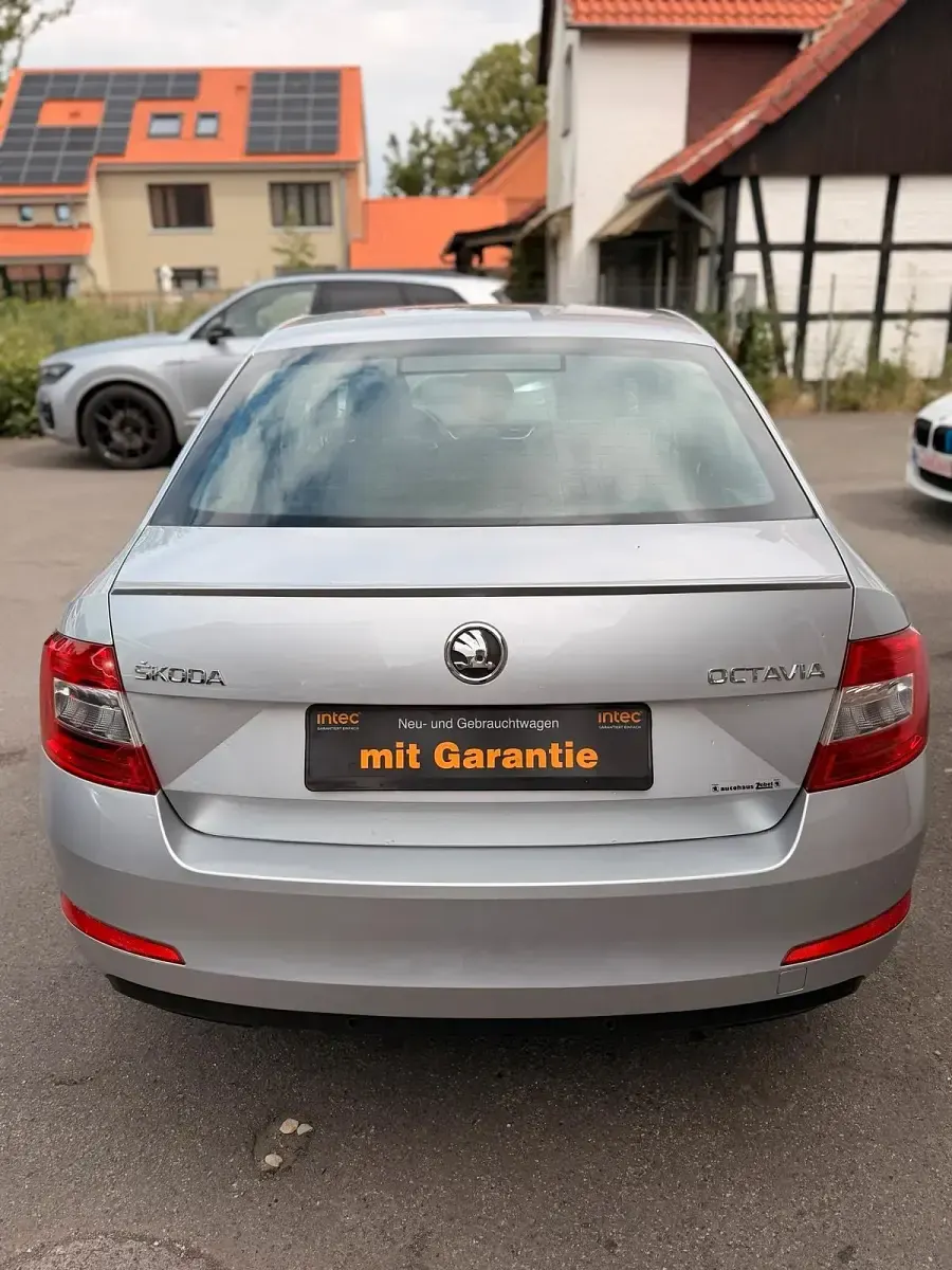 Gebraucht Skoda Octavia Ambition 180 PS (132 kW) 2013 Silber Limousine