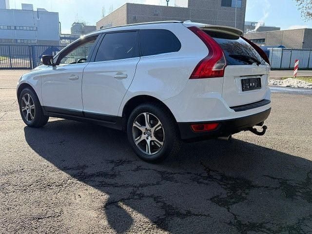 Gebraucht Volvo XC60 163 PS (119 kW) 2011 Weiß SUV