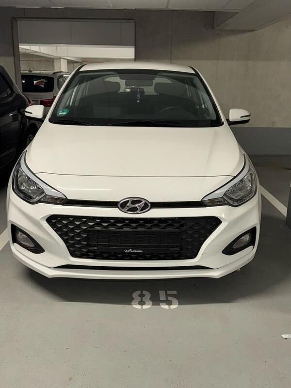 Weiß Gebraucht 2019 Hyundai i20 Kleinwagen | 11.500 € (Fairer Preis) - Bild 1/4