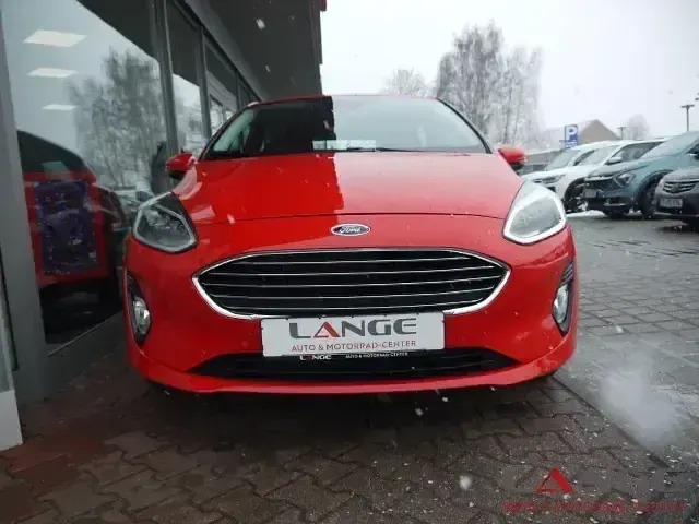 Gebraucht Ford Fiesta Titanium 125 PS (91 kW) 2021 Rot Kleinwagen